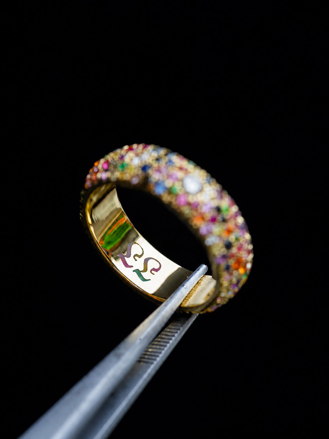 Signature Illoom confetti ring in 18k yellow gold with engraved Illoom mark inside the band, by Illoom Sydney