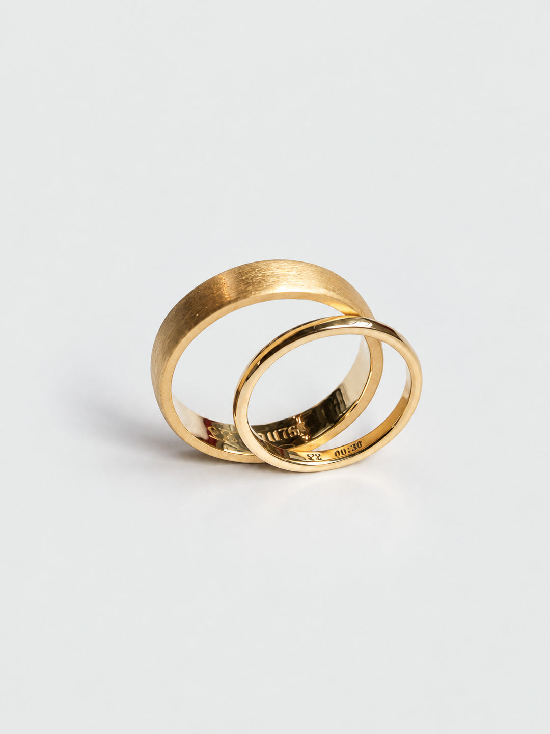 Custom wedding band set in 18k yellow gold with brushed finish, bespoke by Illoom Sydney