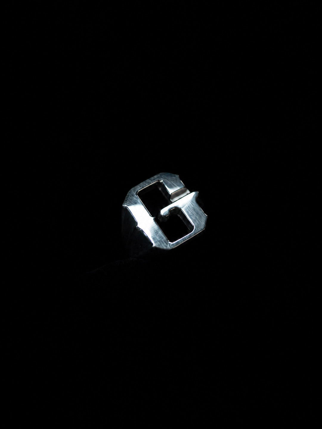 Custom letter-shaped initial ring in white gold, hand-crafted solid metal letter G, by Illoom Sydney